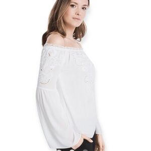 White House Black Market WHBM White Embroidered Off Shoulder Blouse Size Medium